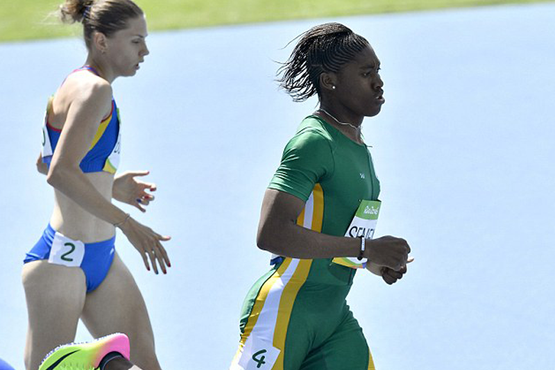 Caster Semenya “jogs” To Victory In First Heat Of Womens 800m