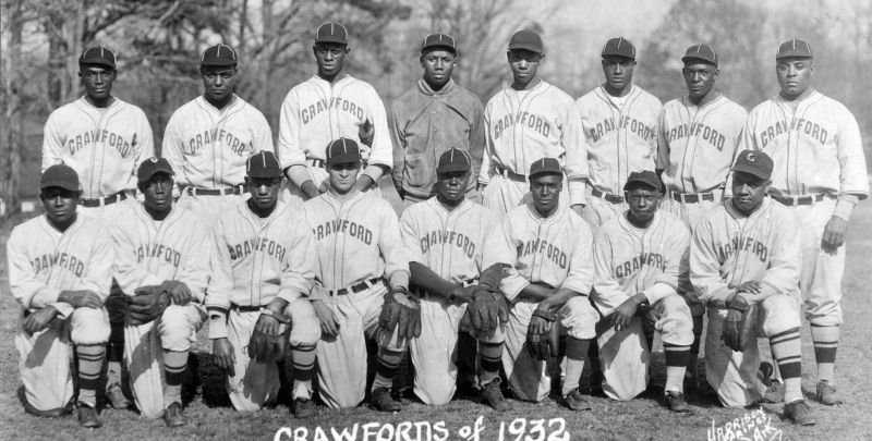 1920px-1932_Pittsburgh_Crawfords.jpg