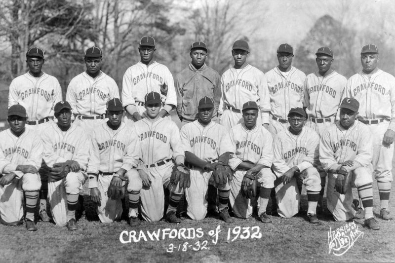 1920px-1932_Pittsburgh_Crawfords.jpg