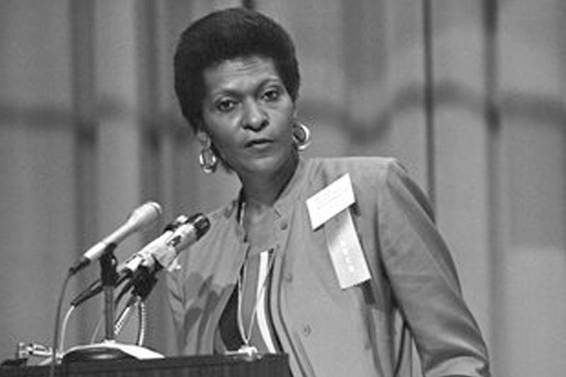 Marva Collins, educator who aimed high for poor, black students, dies ...