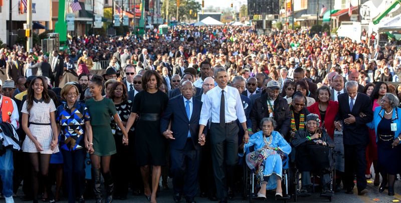 The_First_Family_joined_others_in_beginning_the_walk_across_the_Edmund_Pettus_Bridge_2015.jpg